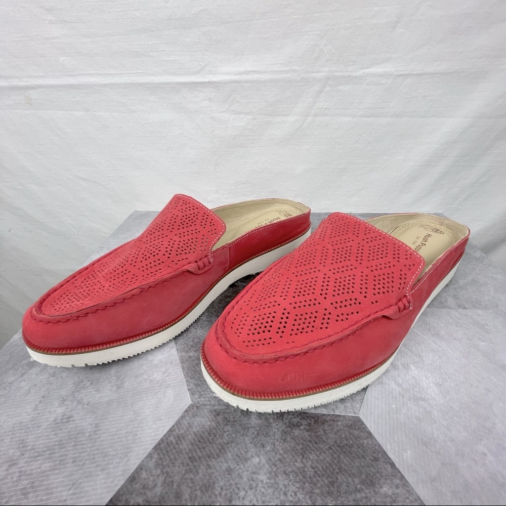 Men’s Size 11 coral colored Hush Puppies loafers. Brand new. Beautiful color